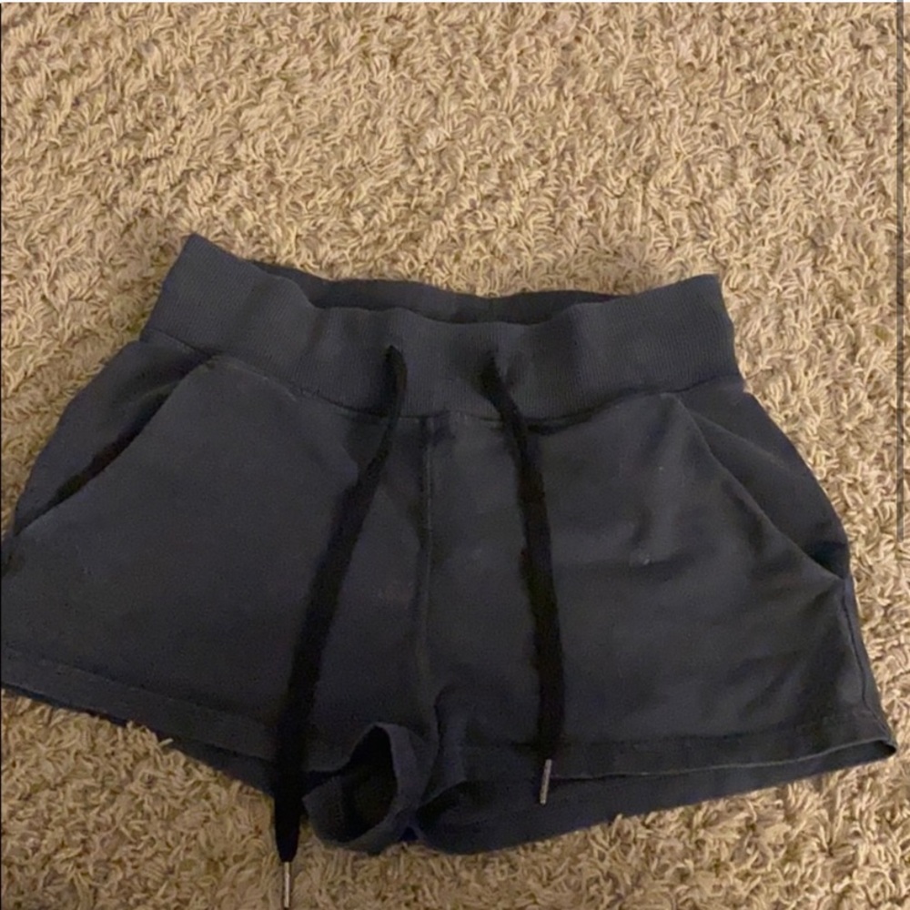 lululemon comfy shorts